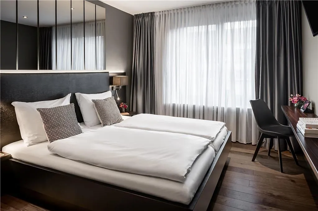 Hotel Amano Duesseldorf 3*, Düsseldorf