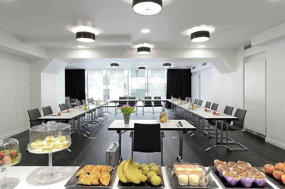 Hotel Amano Duesseldorf